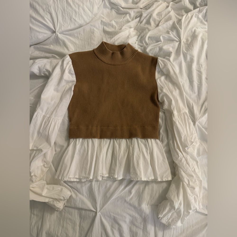 Vestique Brown and White Top